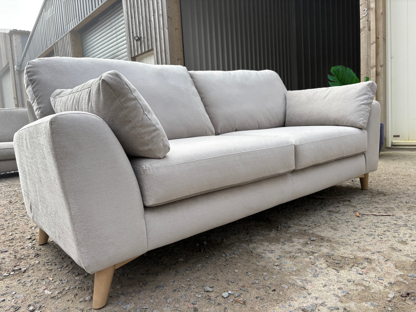 Ivory Linen 2 seater sofa - Unbeatable value!