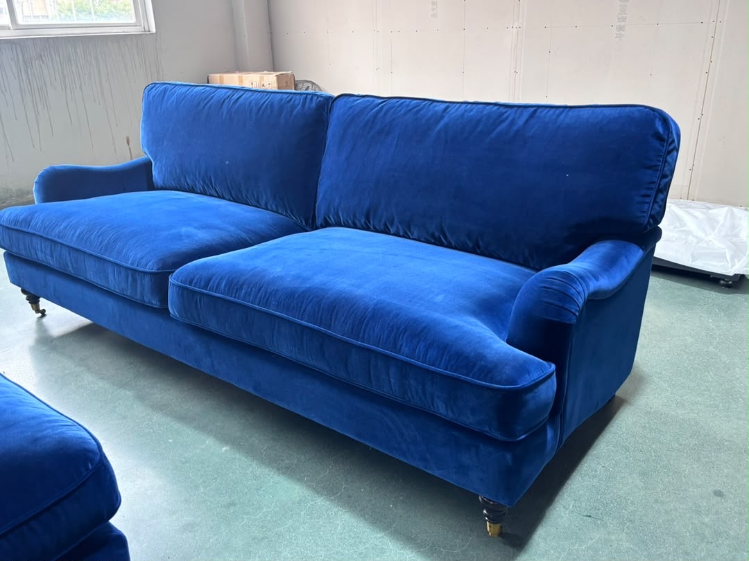 The Balmoral 3 seater in Midnight Blue