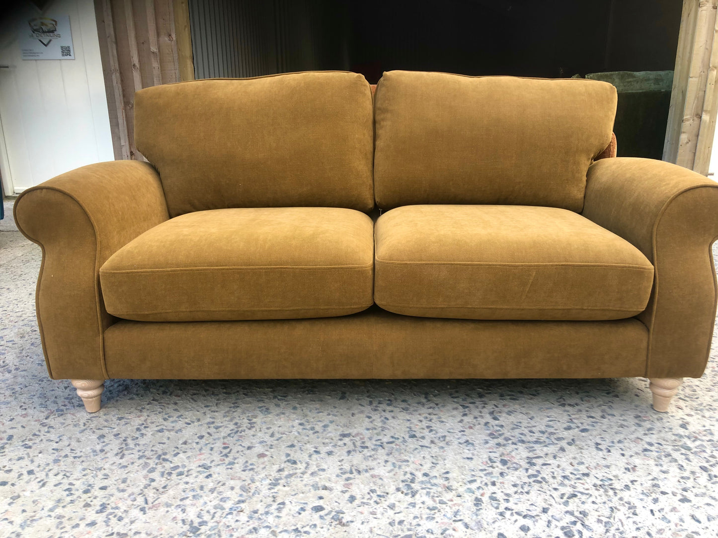 Classy Contemporary 3 Seater Sofa