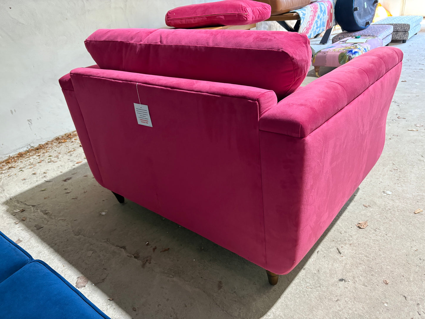 Stunning Pink Lovechair