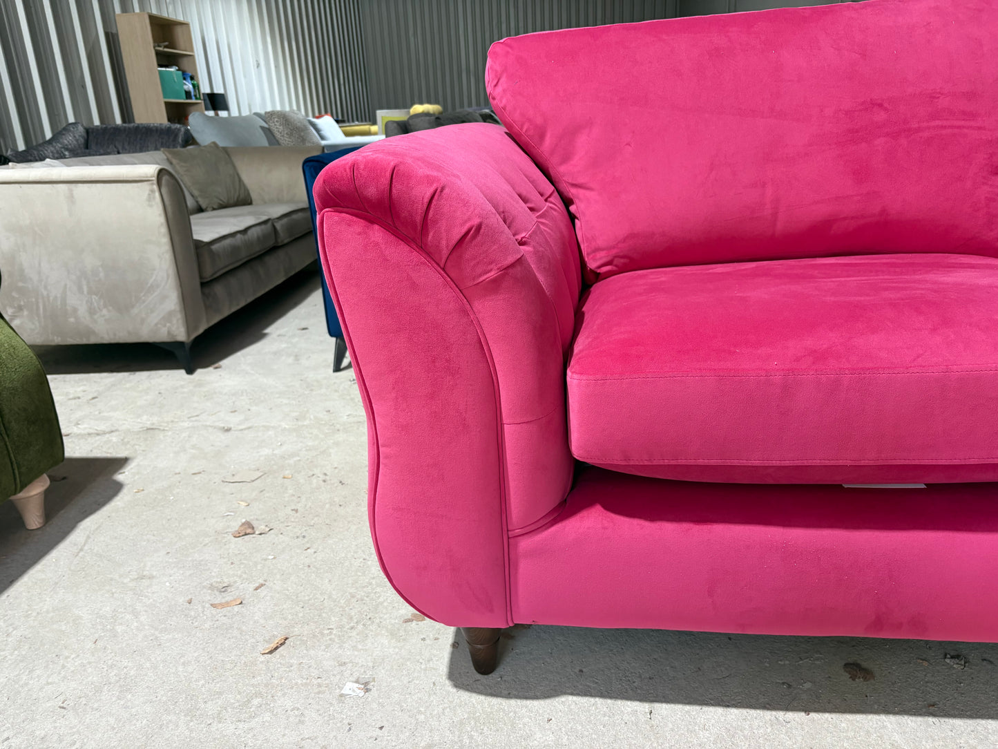 Stunning Pink Lovechair