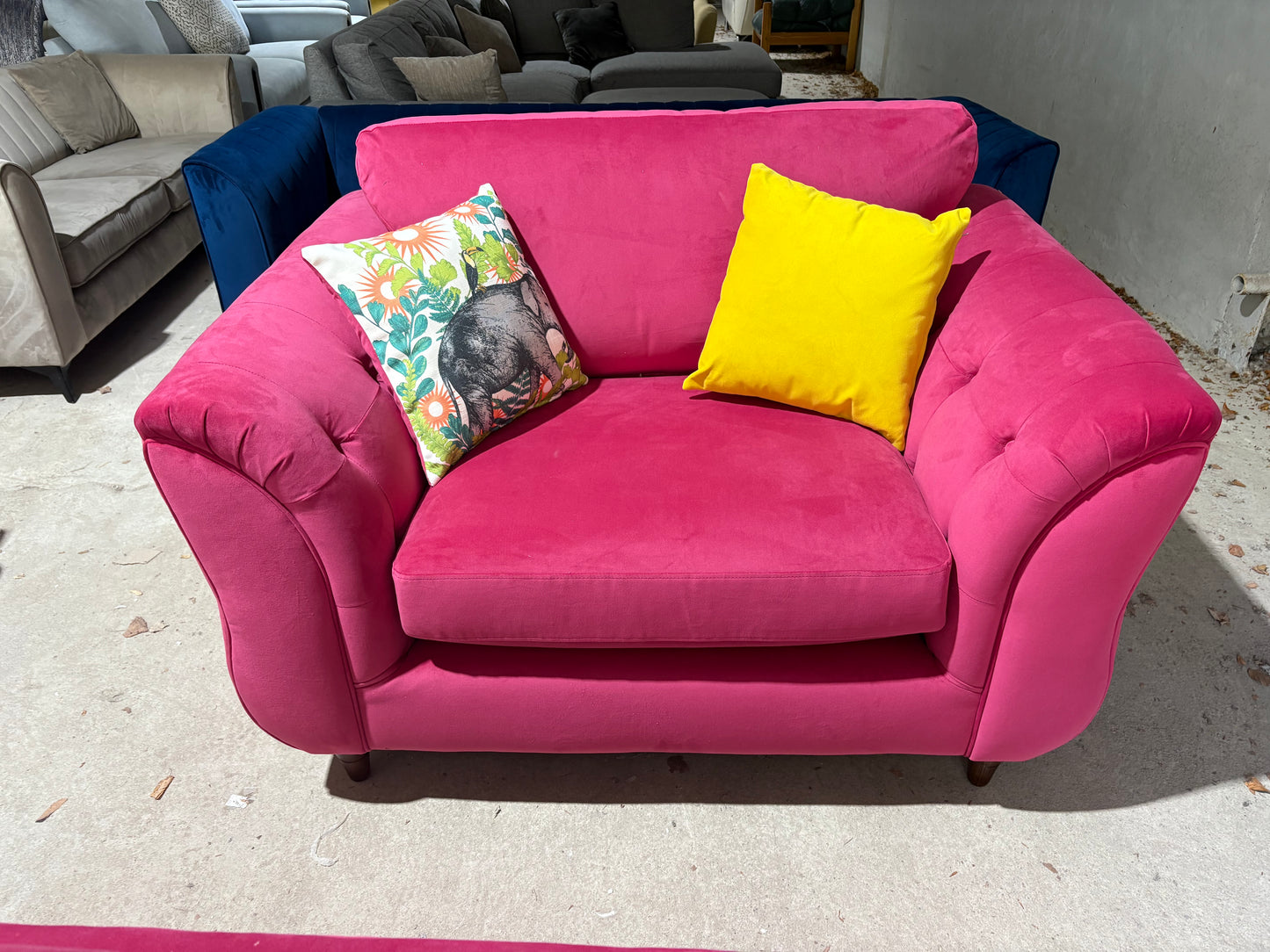 Stunning Pink Lovechair