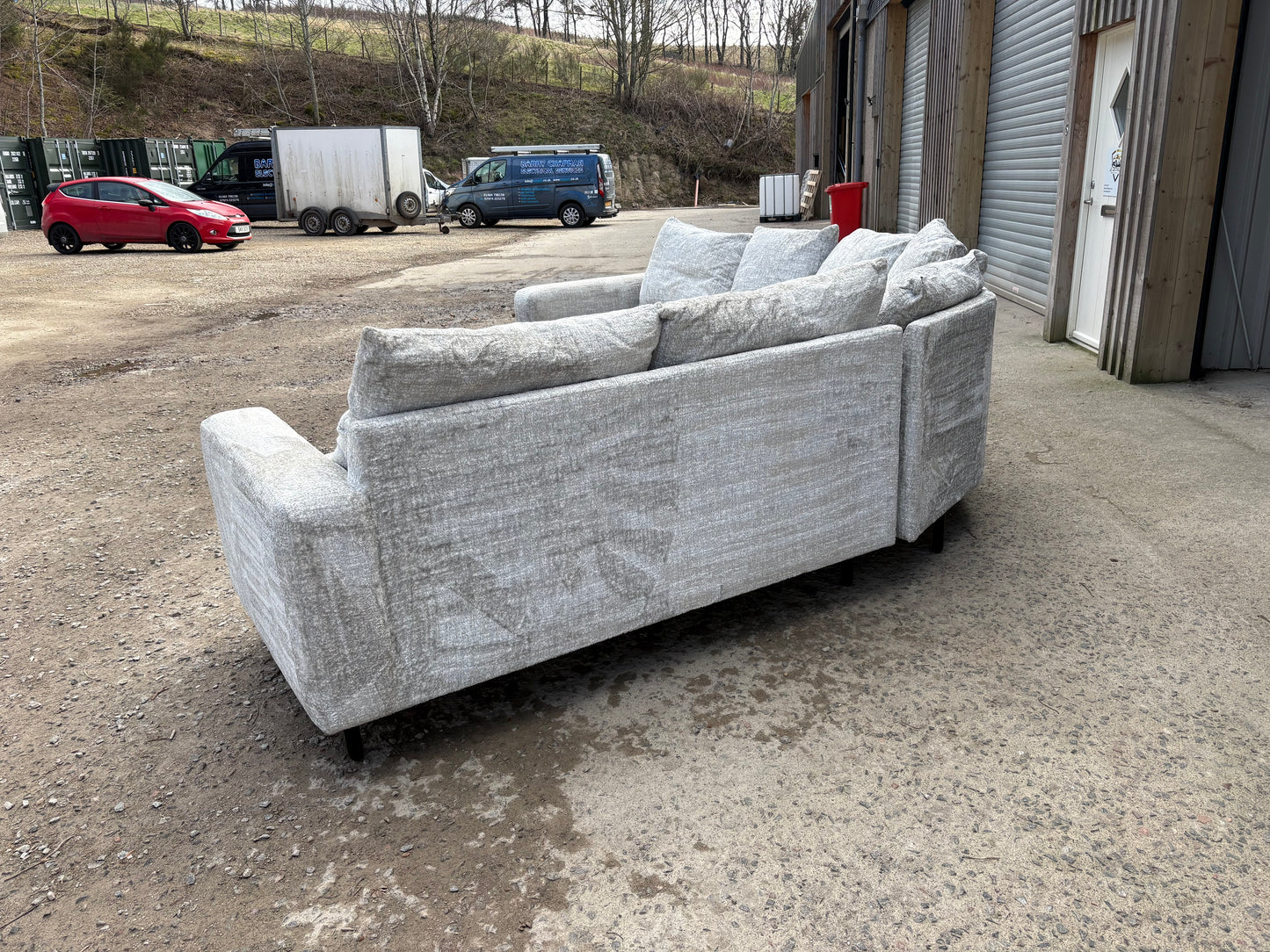 *Crazy price to clear* Ex Display large corner sofa