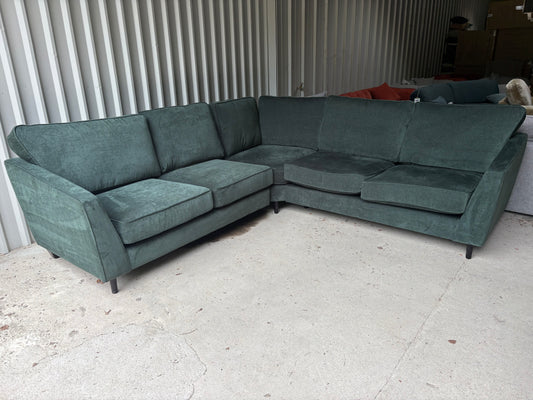 New end of season large corner sofa