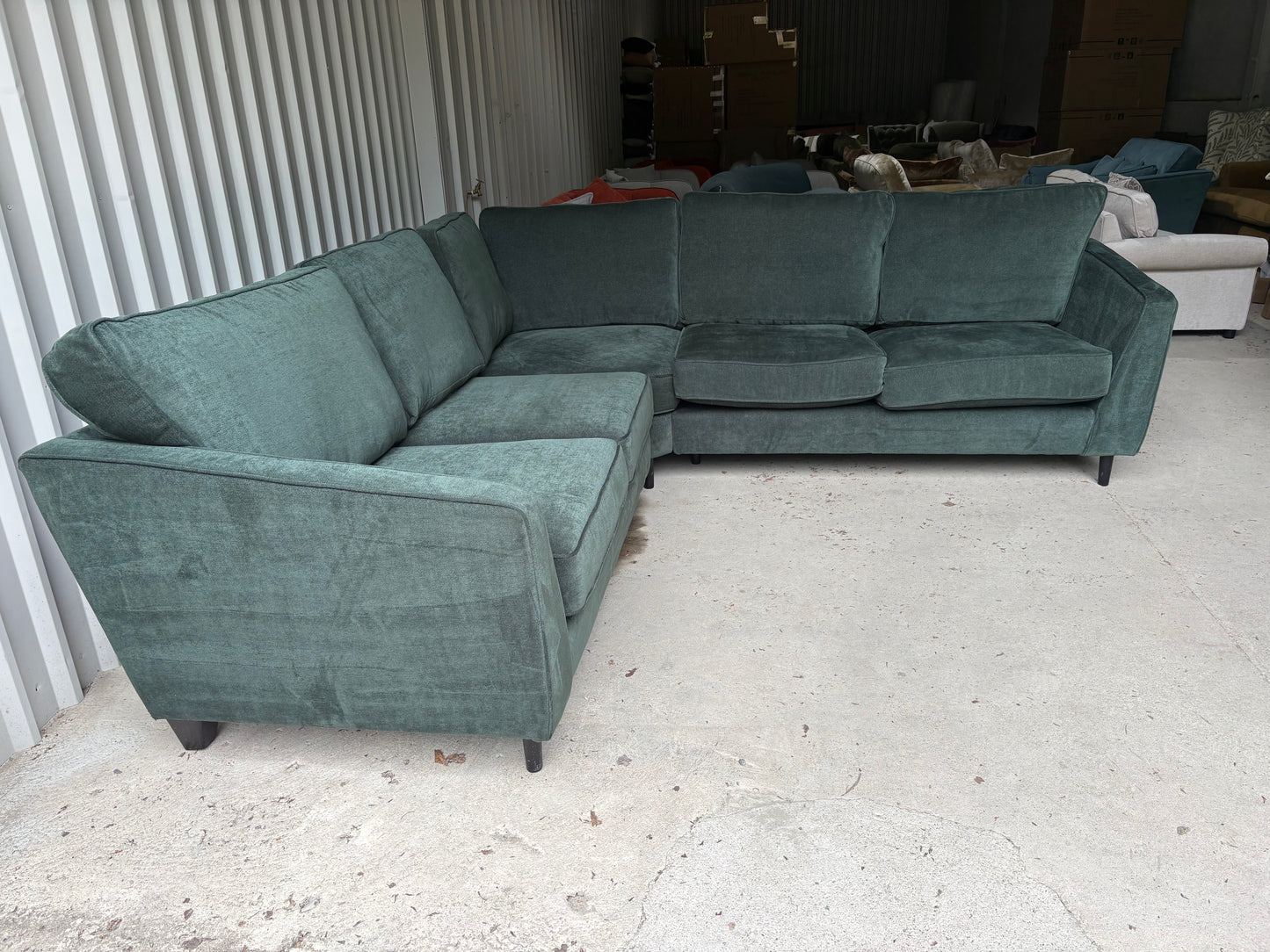 New end of season large corner sofa